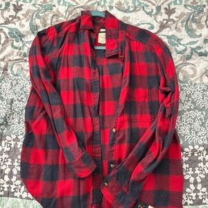 American Eagle Outfitters Red and Black Button Down Shirt